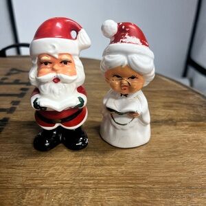 Caroling Santa and Mrs.Santa vintage lefton salt and pepper shaker.